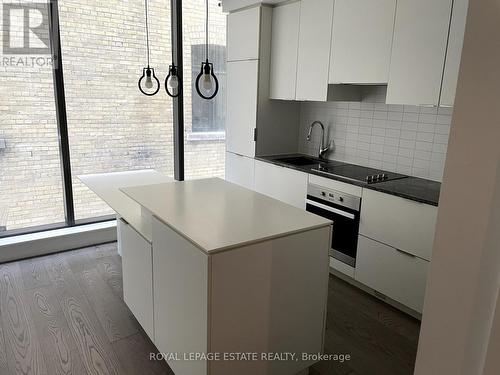 #205 -5 St. Joseph St, Toronto, ON - Indoor Photo Showing Kitchen With Upgraded Kitchen