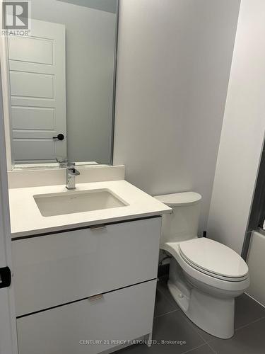 #112 -415 Sea Ray Ave, Innisfil, ON - Indoor Photo Showing Bathroom