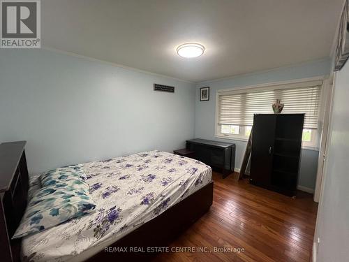 4 Wareham Drive, Mississauga, ON - Indoor Photo Showing Bedroom