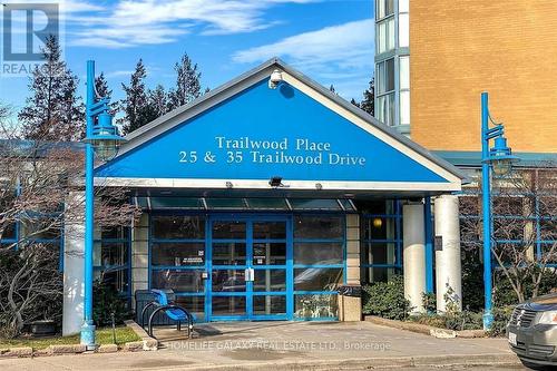 #404 -25 Trailwood Dr, Mississauga, ON - Outdoor