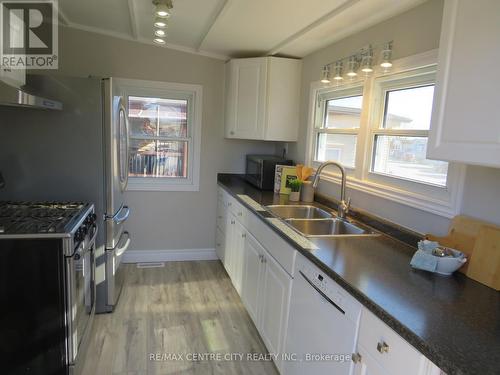 #41 -2189 Dundas St E, London, ON - Indoor Photo Showing Kitchen With Double Sink