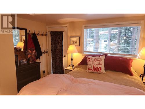 1138 Apex Mountain Road, Apex Mountain, BC - Indoor Photo Showing Bedroom