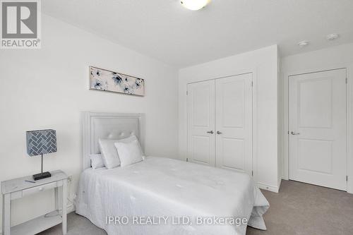 26 Sassafras Rd, Springwater, ON - Indoor Photo Showing Bedroom