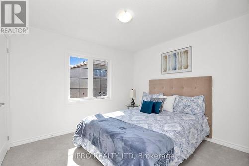 26 Sassafras Rd, Springwater, ON - Indoor Photo Showing Bedroom