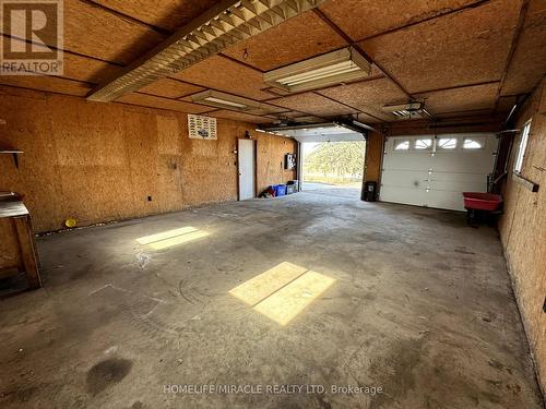 14990 Torbram Road, Caledon, ON - Indoor Photo Showing Garage