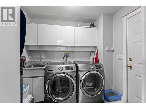 662 Southwind Drive, Kelowna, BC - Indoor Photo Showing Laundry Room