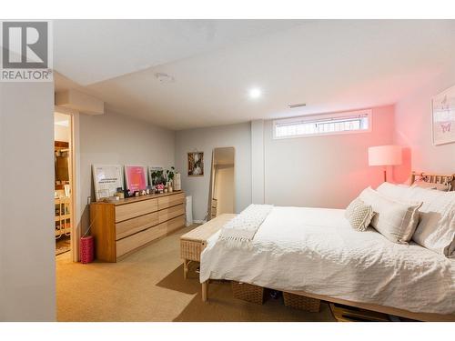 662 Southwind Drive, Kelowna, BC - Indoor Photo Showing Bedroom