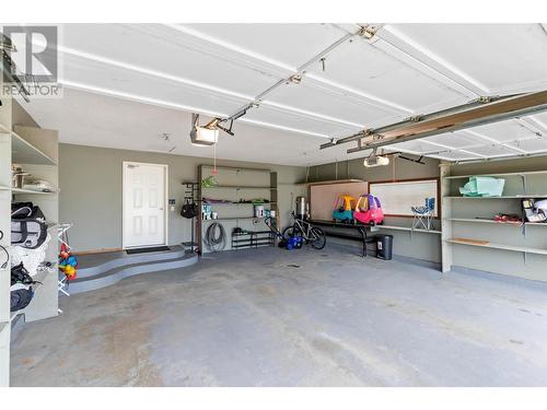 414 Curlew Drive, Kelowna, BC - Indoor Photo Showing Garage