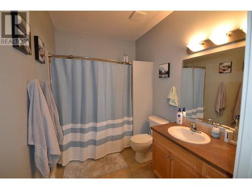 2120 Shannon Ridge Drive Unit# 304, West Kelowna, BC - Indoor Photo Showing Bathroom