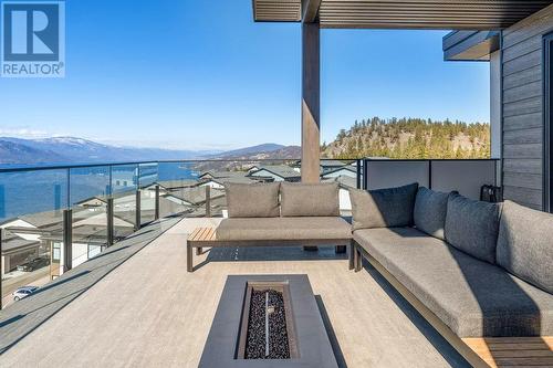 3311 Aspen Lane, Kelowna, BC - Outdoor With Body Of Water