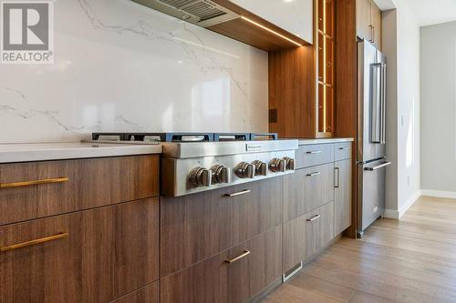 3311 Aspen Lane, Kelowna, BC - Indoor Photo Showing Kitchen