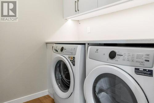 3311 Aspen Lane, Kelowna, BC - Indoor Photo Showing Laundry Room