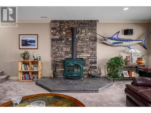 5380 Learmouth Road, Lavington, BC - Indoor With Fireplace