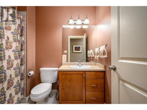 5380 Learmouth Road, Lavington, BC - Indoor Photo Showing Bathroom