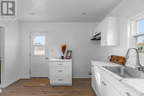 91 Spruce St, Sault Ste. Marie, ON - Indoor Photo Showing Kitchen