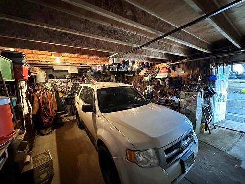 1795 Mountain Street, Fruitvale, BC - Indoor Photo Showing Garage