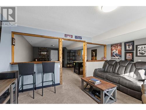 2455 Silver Place, Kelowna, BC - Indoor Photo Showing Living Room