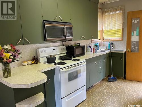 122 Edward Street, Hazenmore, SK - Indoor Photo Showing Kitchen