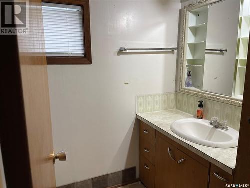 122 Edward Street, Hazenmore, SK - Indoor Photo Showing Bathroom