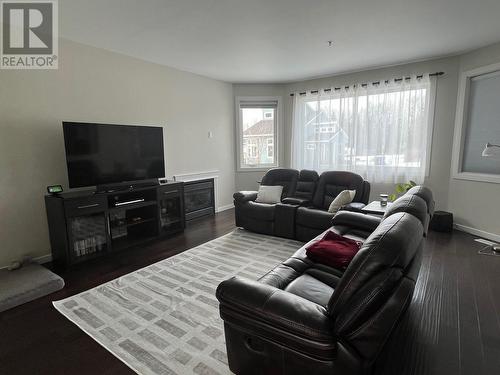 27 Starliter Way, Smithers, BC - Indoor Photo Showing Living Room
