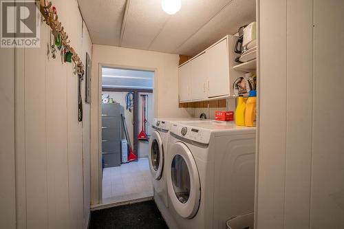 5110 Perkins Road, Forest Grove, BC - Indoor Photo Showing Laundry Room