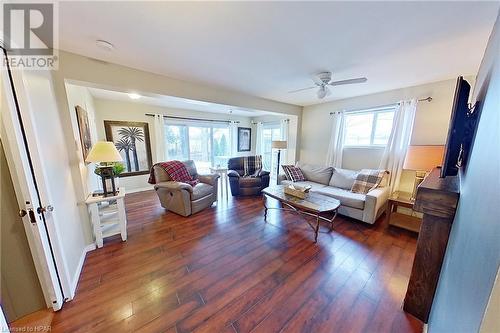 37764 Mill Road, Bluewater, ON - Indoor Photo Showing Living Room