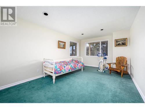 7688 Tronson Road, Vernon, BC - Indoor Photo Showing Bedroom
