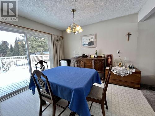 2987 Likely Road, 150 Mile House, BC - Indoor Photo Showing Dining Room