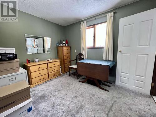 2987 Likely Road, 150 Mile House, BC - Indoor Photo Showing Bedroom