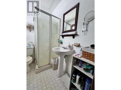 2987 Likely Road, 150 Mile House, BC - Indoor Photo Showing Bathroom