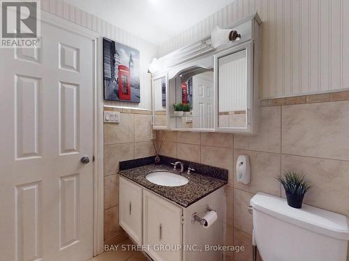 2295 Council Ring Rd, Mississauga, ON - Indoor Photo Showing Bathroom