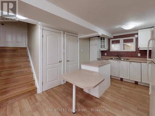 2295 Council Ring Rd, Mississauga, ON - Indoor Photo Showing Kitchen With Double Sink
