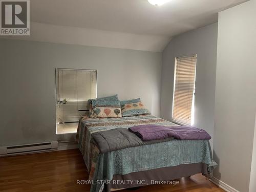 13 Young Street, Halton Hills, ON - Indoor Photo Showing Bedroom