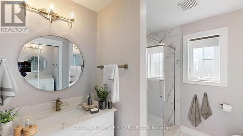 44 Nicholson Drive, Uxbridge, ON - Indoor Photo Showing Bathroom