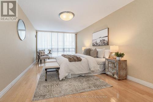 201 - 2170 Marine Drive, Oakville, ON - Indoor Photo Showing Bedroom