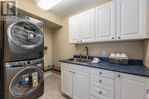 201 - 2170 Marine Drive, Oakville, ON - Indoor Photo Showing Laundry Room