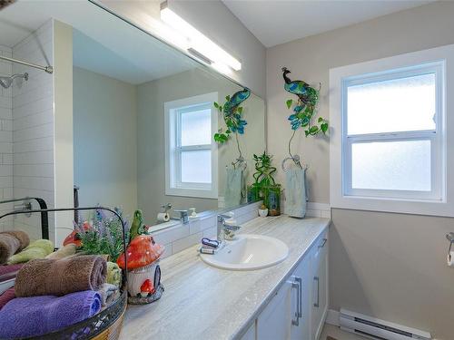 6978 West Coast Rd, Sooke, BC - Indoor Photo Showing Bathroom