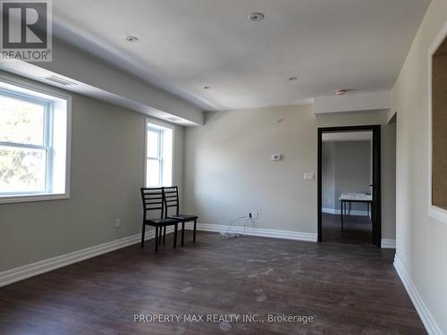 1061 Richmond St, London, ON - Indoor Photo Showing Other Room