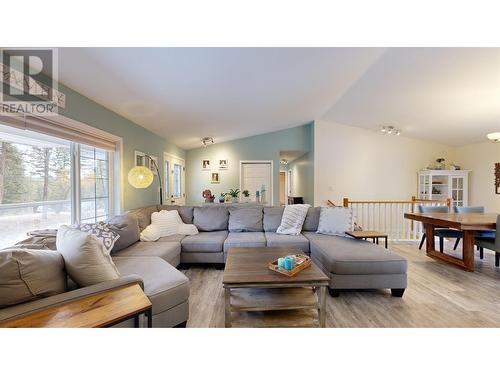 4838 Kitwanga Drive, 108 Mile Ranch, BC - Indoor Photo Showing Living Room