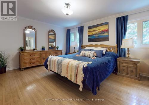 19 Carmel Crt, Toronto, ON - Indoor Photo Showing Bedroom