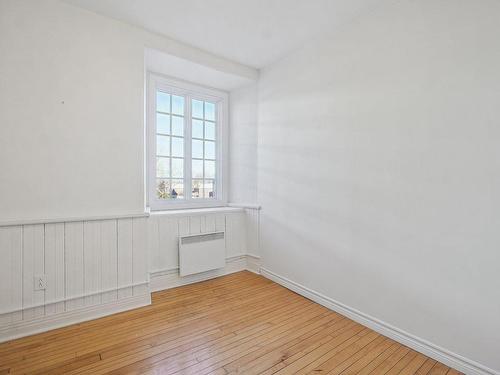 Commerce - 32 Rue St-Charles O., Longueuil (Le Vieux-Longueuil), QC - Indoor Photo Showing Other Room