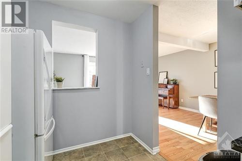 406 Sandhamn Private, Ottawa, ON - Indoor Photo Showing Other Room