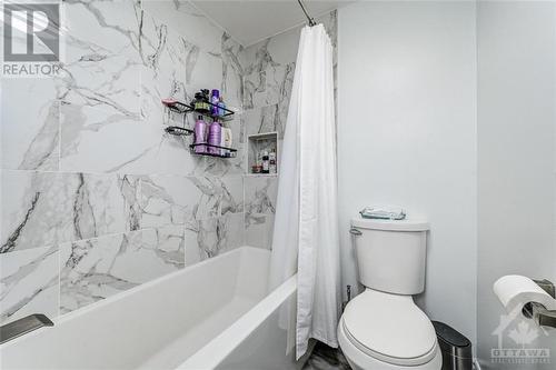 406 Sandhamn Private, Ottawa, ON - Indoor Photo Showing Bathroom