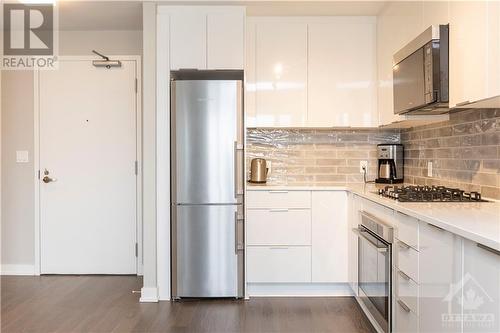 570 De Mazenod Avenue Unit#609, Ottawa, ON - Indoor Photo Showing Kitchen With Upgraded Kitchen