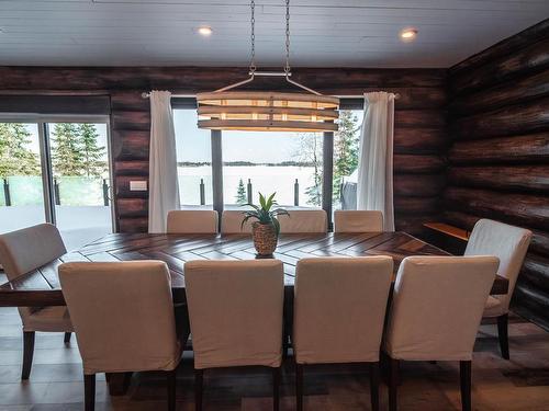 67 Lilypad Bay Road, Keewatin, ON - Indoor Photo Showing Living Room