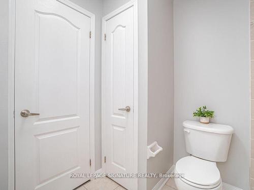 2291 Colbeck St, Oakville, ON - Indoor Photo Showing Bathroom