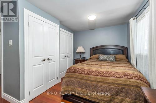 1342 Roylen Rd, Oakville, ON - Indoor Photo Showing Bedroom