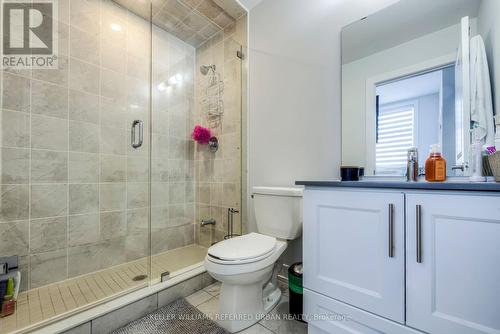 #235 -9580 Islington Ave, Vaughan, ON - Indoor Photo Showing Bathroom