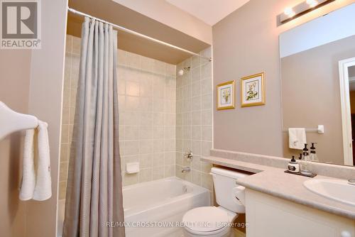 46 Jewel House Lane, Barrie, ON - Indoor Photo Showing Bathroom