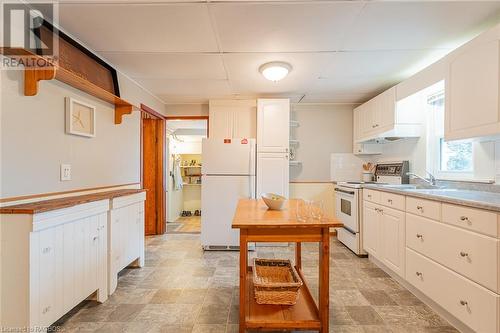 559 Bay Street, Oliphant, ON - Indoor Photo Showing Kitchen With Double Sink